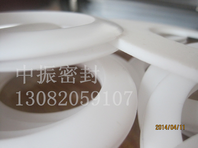 �������ķ���ϩ��Ĥ�����ķ���ϩ����N���½�