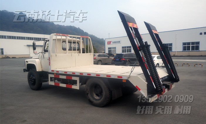 四驅(qū)挖機平板車,EQ1093尖頭越野車,東風(fēng)4*4專用車,越野專用車,清障挖機車,尖頭平板運輸車,多功能運輸車