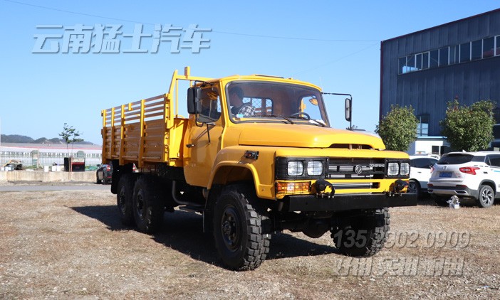 東風(fēng)六驅(qū)卡車,六驅(qū)越野車,東風(fēng)軍車,軍用運輸車,越野卡車,尖頭卡車