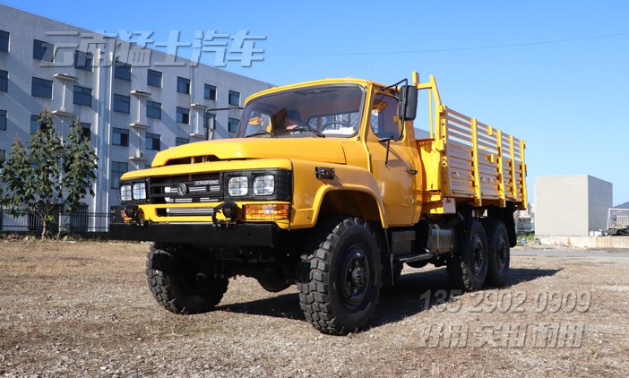 東風(fēng)六驅(qū)卡車,六驅(qū)越野車,東風(fēng)軍車,軍用運輸車,越野卡車,尖頭卡車