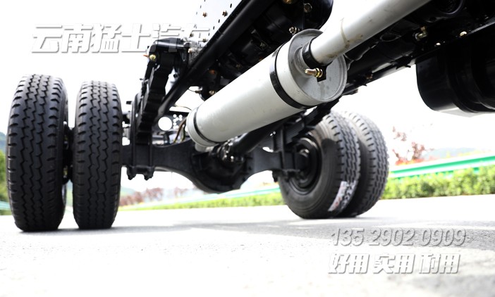 10噸輕卡底盤(pán),輕型卡車,小型柴油貨車,小微卡底盤(pán),商用底盤(pán)改裝,貨車底盤(pán)銷售