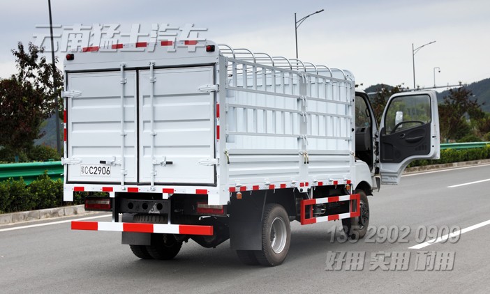 四驅(qū)倉(cāng)欄車,4乘4倉(cāng)柵式運(yùn)輸車,3噸倉(cāng)欄車,80馬力倉(cāng)欄車,4*4畜牧車,輕卡果蔬運(yùn)輸車,倉(cāng)柵輕卡