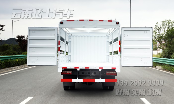 四驅(qū)倉(cāng)欄車,4乘4倉(cāng)柵式運(yùn)輸車,3噸倉(cāng)欄車,80馬力倉(cāng)欄車,4*4畜牧車,輕卡果蔬運(yùn)輸車,倉(cāng)柵輕卡