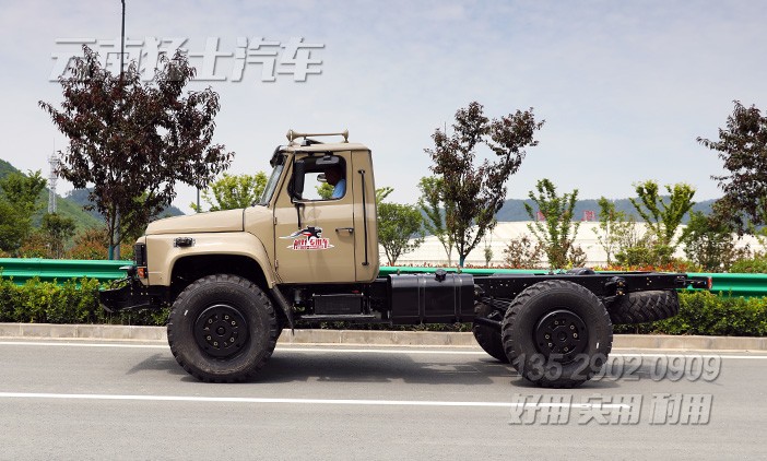 4x4長(zhǎng)頭底盤,東風(fēng)240駕駛室,底盤定制,出口底盤,越野專用車底盤,前置絞盤