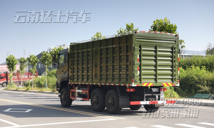 重型載貨卡車,物流運輸車,東風(fēng)六驅(qū)卡車,340馬力越野車,5.8米貨箱貨車,6*6高墻板貨車,出口專用車,載15噸越野卡車