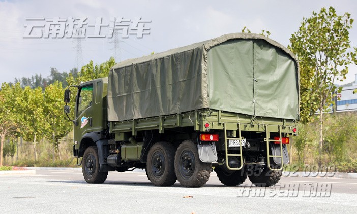山貓?jiān)揭败?六驅(qū)卡車,12座運(yùn)兵車,載貨運(yùn)輸車,平頭2082,6*6越野運(yùn)輸車,出口多用途車