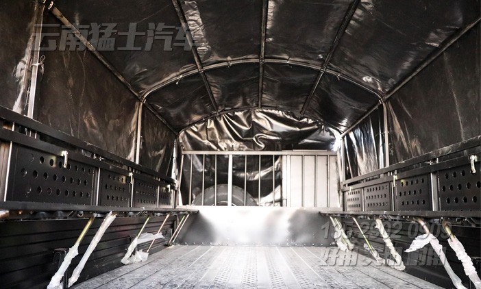 EQ2102,EQ246,東風(fēng)6*6,黑色卡車(chē)出口,運(yùn)兵車(chē)民用版,東風(fēng)貨車(chē)銷(xiāo)售