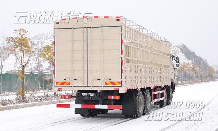 圍欄畜牧車,果蔬運(yùn)輸車,12米重型貨車,420馬力倉(cāng)柵車,四橋卡車,東風(fēng)后八輪