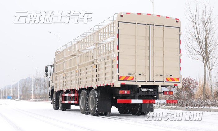 圍欄畜牧車,果蔬運(yùn)輸車,12米重型貨車,420馬力倉(cāng)柵車,四橋卡車,東風(fēng)后八輪